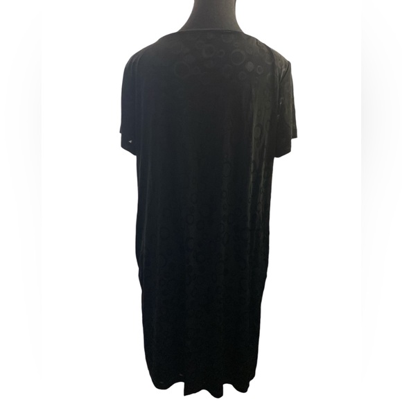 TRAVELERS BY CHICOS CLASSIC BLACK JACQUARD MINI DRESS SIZE 2 EUC - Picture 3 of 8
